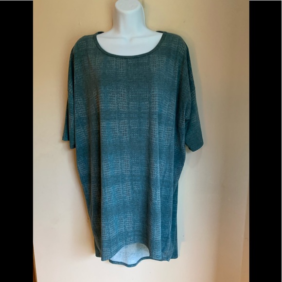 Choose Any 3 LulaRoe for $25. Irma Tunic - Picture 1 of 3